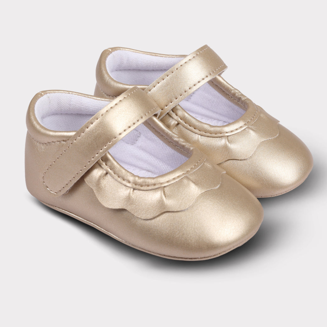 Amina Crib Shoe
