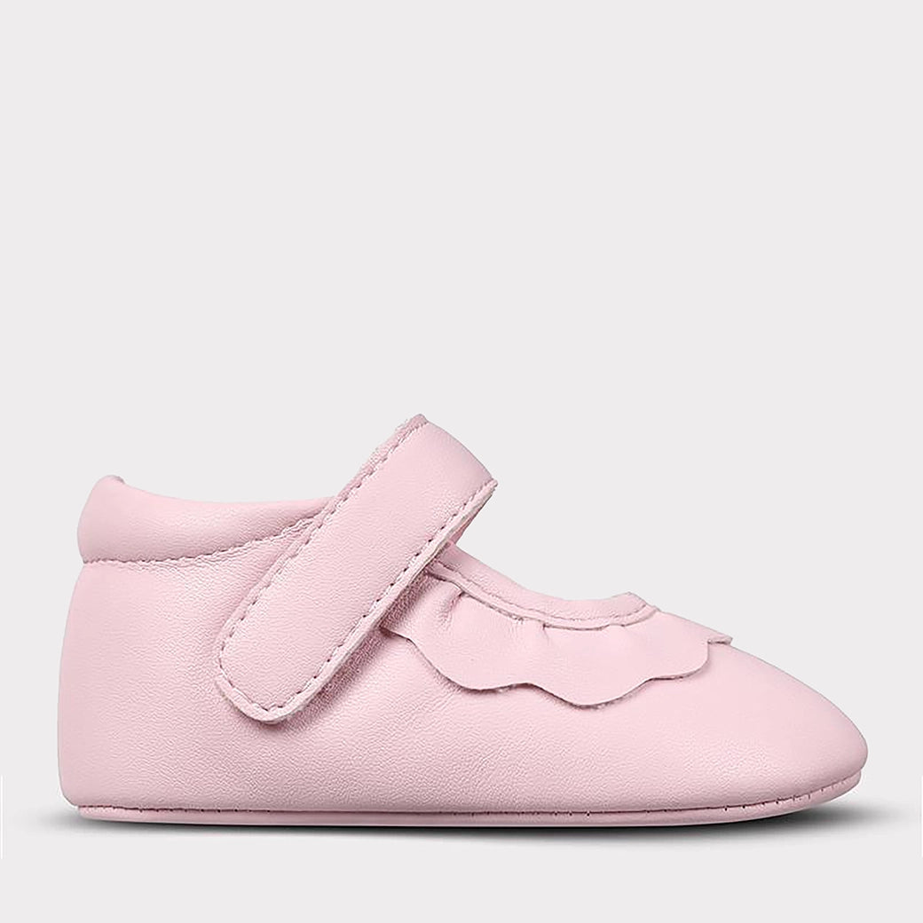 Amina Crib Shoe