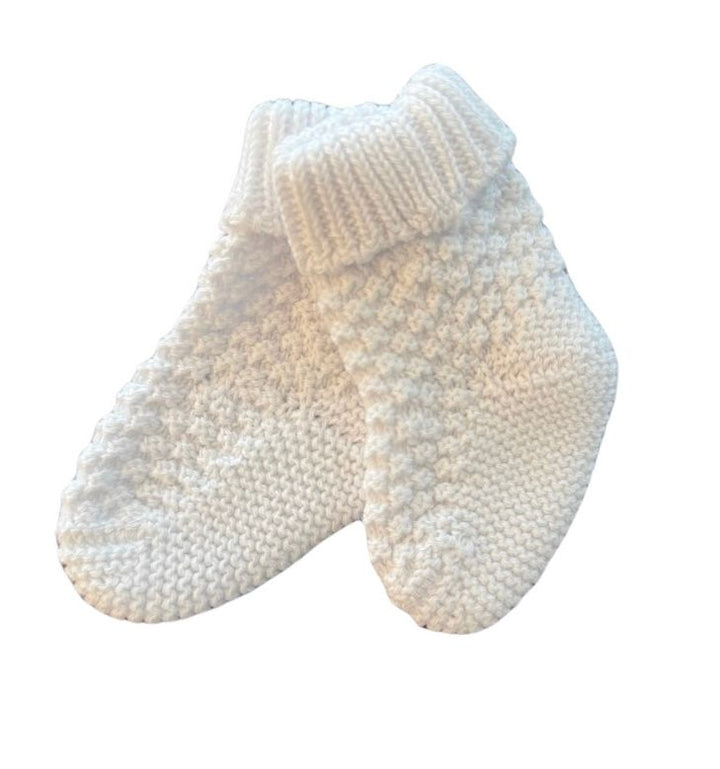 Pebble Stitch Booties